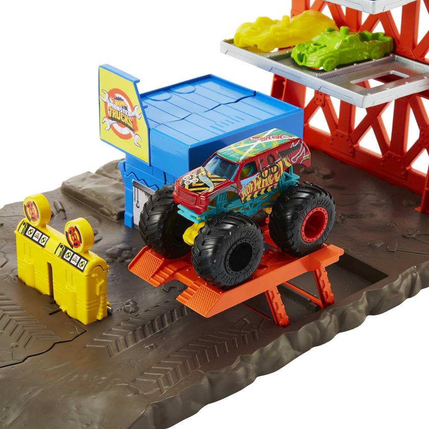 Hot Wheels Monster Trucks Pista de Juguete Estación de Explosiones Best Price