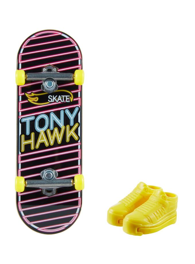 Hot Wheels Skate Veículo de Brinquedo Skateboard LINED LUMINESENCE™ com Tênis Best Price